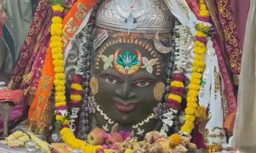 भस्म आरती: परिवर्तनी एकादशी पर बाबा महाकाल का भांग से विशेष शृंगार, अर्पित किए गए राम नाम के बेल पत्र