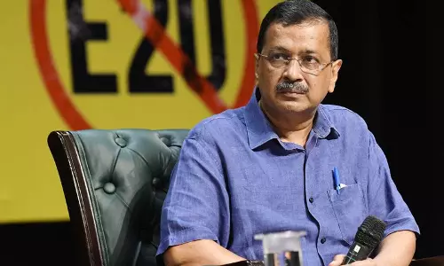 ऑनलाइन पोस्ट को लेकर केजरीवाल की मुश्किलें बढ़ीं ऑनलाइन पोस्ट को लेकर केजरीवाल की मुश्किलें बढ़ीं