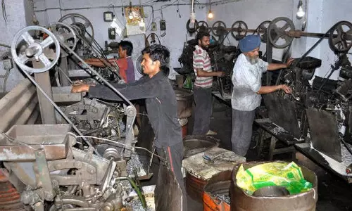 पॉलिटेक्निक और उद्योग जगत के बीच बढ़ेगा तालमेल पॉलिटेक्निक और उद्योग जगत के बीच बढ़ेगा तालमेल