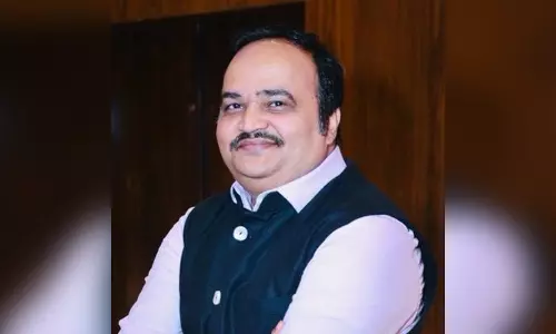शिवसेना UBT ने प्रवक्ता आनंद दुबे को पार्टी से निकाला, अनिल देसाई के आदेश पर हुई कार्रवाई शिवसेना UBT ने प्रवक्ता आनंद दुबे को पार्टी से निकाला, अनिल देसाई के आदेश पर हुई कार्रवाई