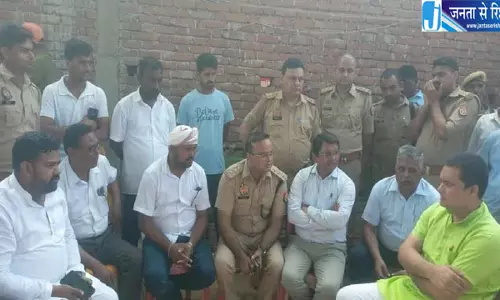 कोतवाली में फंदे से युवक की मौत पर बवाल परिवार ने शव रखकर मांगे 50 लाख और नौकरी