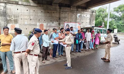 नंबर प्लेट से छेड़छाड़ पर पुलिस का बड़ा अभियान नंबर प्लेट से छेड़छाड़ पर पुलिस का बड़ा अभियान
