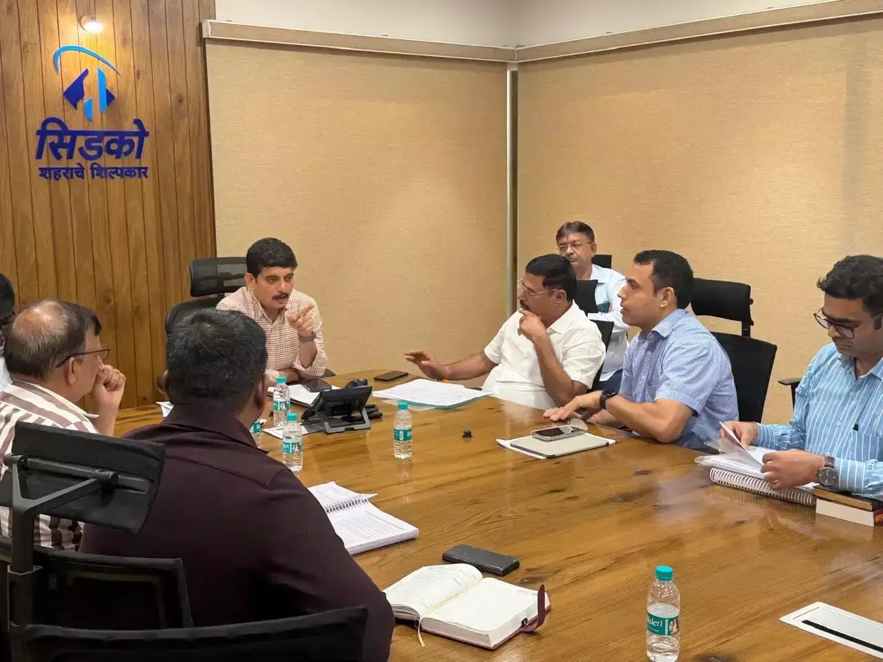 मूल निवासियों और खरीदारों के अधिकार सुरक्षित करने पर जोर