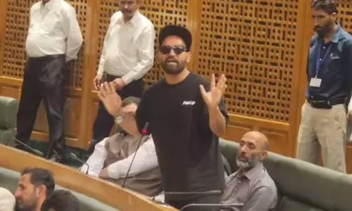बिना मीटर रीडिंग के बिजली बिल जारी होने पर विधायक नाराज बिना मीटर रीडिंग के बिजली बिल जारी होने पर विधायक नाराज