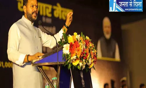 इमिग्रेशन नियमों की अनदेखी पर एयर इंडिया पर एक्शन