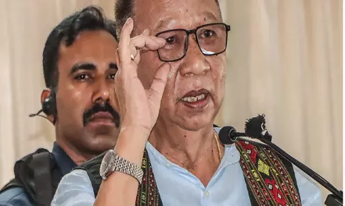 मणिपुर CM ने की बंद नाकेबंदी से बचने की अपील मणिपुर CM ने की बंद नाकेबंदी से बचने की अपील