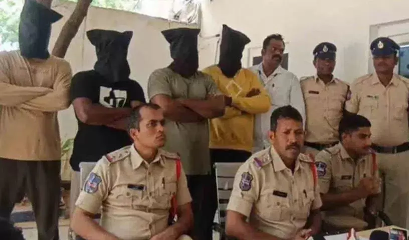 मंडल अध्यक्ष पर हमले में कांग्रेस नेता गिरफ्तार मंडल अध्यक्ष पर हमले में कांग्रेस नेता गिरफ्तार