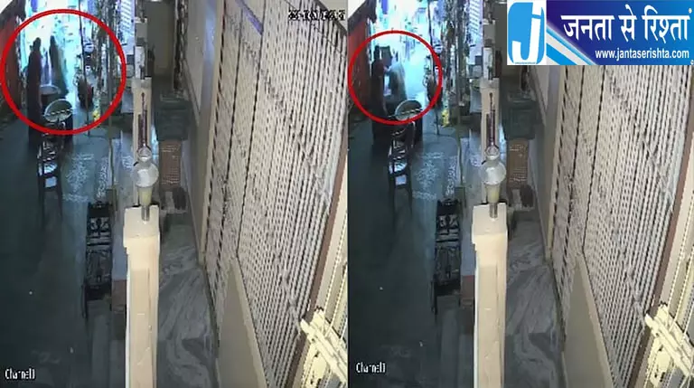 अन्नदान कार्यक्रम में दर्दनाक हादसा उबलते सांभर के बर्तन में गिरी महिला की मौत अन्नदान कार्यक्रम में दर्दनाक हादसा उबलते सांभर के बर्तन में गिरी महिला की मौत