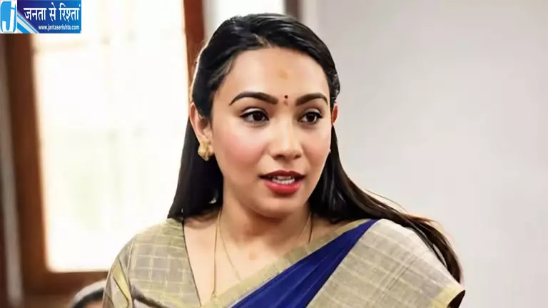 महिला PSI को थप्पड़ मारने के मामले में विधायक की बेटी ने मांगी माफी वीडियो जारी कर जताया खेद महिला PSI को थप्पड़ मारने के मामले में विधायक की बेटी ने मांगी माफी वीडियो जारी कर जताया खेद