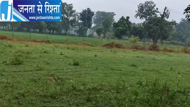 खाली जमीन पर सामुदायिक भवन का दावा खाली जमीन पर सामुदायिक भवन का दावा