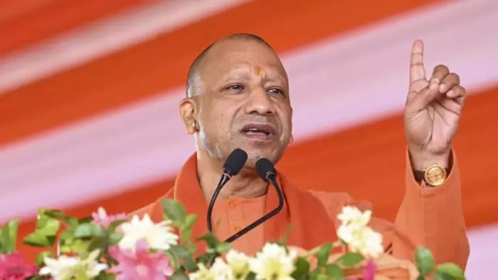 छह महीने में एक लाख और नौकरियां देने का दावा, सीएम योगी बोले- बच्चों को सिर्फ पढ़ाना नहीं, सही दिशा भी दिखानी है... छह महीने में एक लाख और नौकरियां देने का दावा, सीएम योगी बोले- बच्चों को सिर्फ पढ़ाना नहीं, सही दिशा भी दिखानी है...