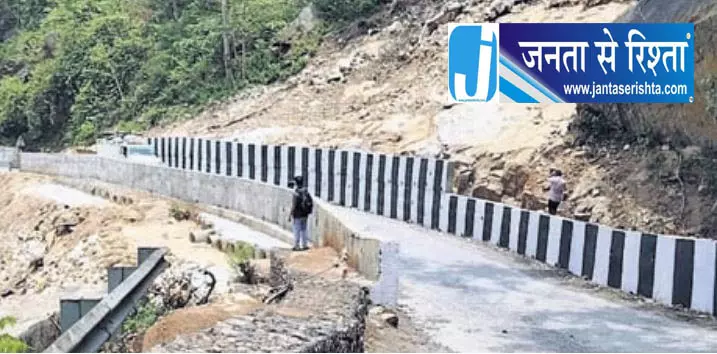 भूस्खलन का खतरा कलिंगा घाट बंद भूस्खलन का खतरा कलिंगा घाट बंद
