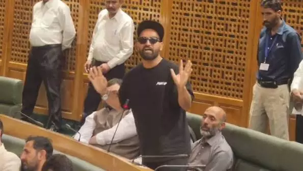 बिना मीटर रीडिंग के बिजली बिल जारी होने पर विधायक नाराज बिना मीटर रीडिंग के बिजली बिल जारी होने पर विधायक नाराज
