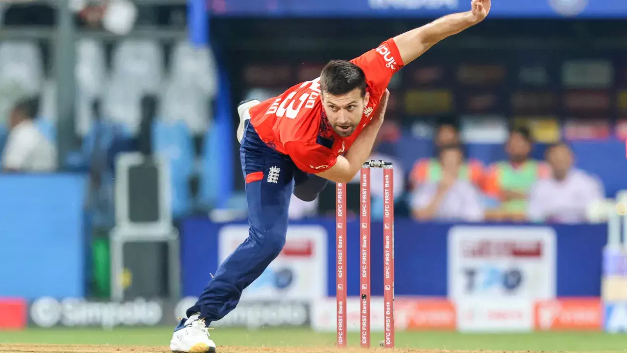 इंग्लैंड के तेज गेंदबाज मार्क वुड ने इंटरनेशनल क्रिकेट से संन्यास ले लिया इंग्लैंड के तेज गेंदबाज मार्क वुड ने इंटरनेशनल क्रिकेट से संन्यास ले लिया