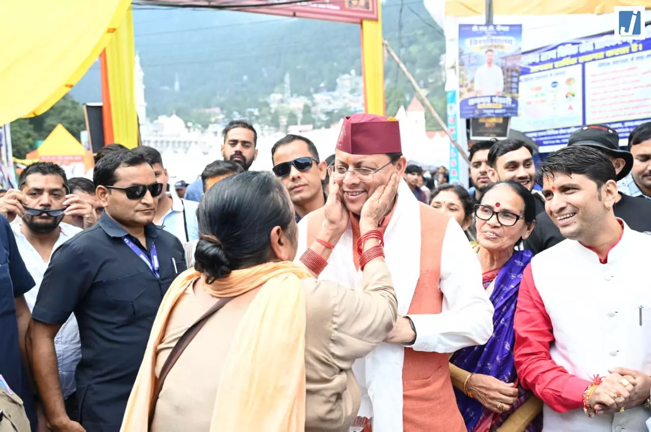 विकास भी और विरासत भी” के मंत्र के साथ देवभूमि को आगे बढ़ा रही सरकार: मुख्यमंत्री विकास भी और विरासत भी” के मंत्र के साथ देवभूमि को आगे बढ़ा रही सरकार: मुख्यमंत्री