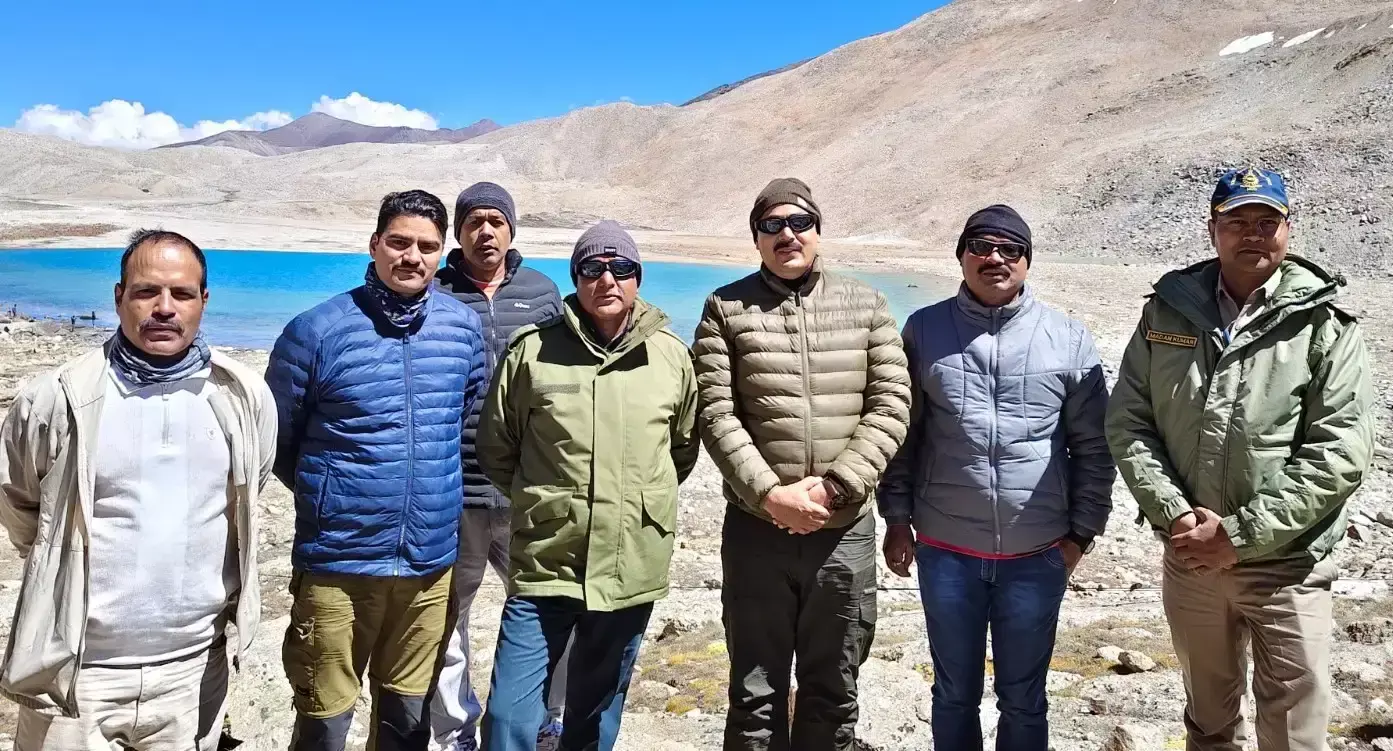 माणा पास पहुंचकर एसपी ने सुरक्षा इंतजामों का निरीक्षण किया
