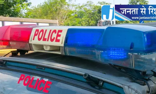तीन लुटेरों से भिड़ गया बुजुर्ग दंपत्ति
