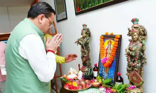 CM धामी ने की भगवान धन्वन्तरि की पूजा CM धामी ने की भगवान धन्वन्तरि की पूजा
