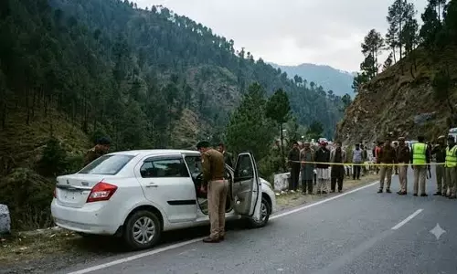 रामबन में कार से दो पुलिसकर्मियों के शव बरामद