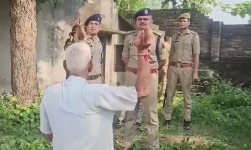 जमीन विवाद में बड़ा घटनाक्रम: युवक की मौत के बाद राजस्व निरीक्षक और लेखपाल निलंबित