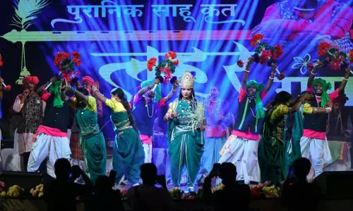 छत्तीसगढ़ी लोक संस्कृति के रंगों से सजी 9वीं सांस्कृतिक संध्या, ‘लहर गंगा’ ने बांधा समां