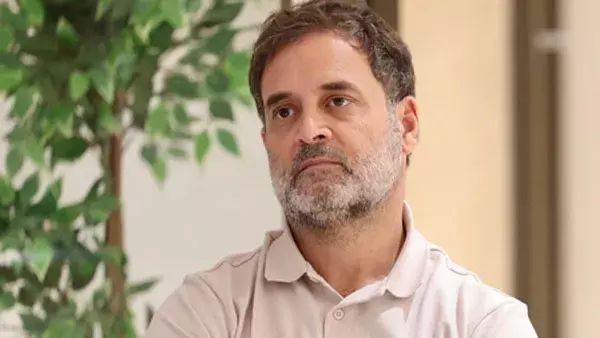 SIR विवाद: राहुल गांधी ने चुनाव आयोग को दी तीखी चेतावनी