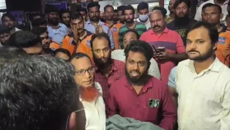 तेलंगाना के अस्पताल में लगी आग से मरने वालों की संख्या बढ़कर पांच तेलंगाना के अस्पताल में लगी आग से मरने वालों की संख्या बढ़कर पांच