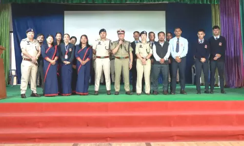 नामची में पुलिस और जनता आए करीब बिल्डिंग बॉन्ड्स कार्यक्रम आयोजित नामची में पुलिस और जनता आए करीब बिल्डिंग बॉन्ड्स कार्यक्रम आयोजित