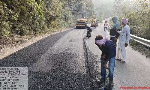 15 अक्टूबर तक गड्ढामुक्त होंगी उत्तराखंड की सड़कें, हर जिले में युद्धस्तर पर काम शुरू 15 अक्टूबर तक गड्ढामुक्त होंगी उत्तराखंड की सड़कें, हर जिले में युद्धस्तर पर काम शुरू