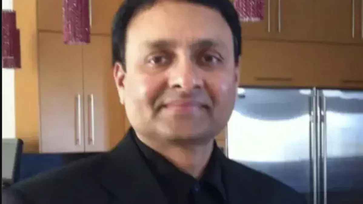 नारा लोकेश के साथ पहली मुलाकात का संस्मरण साझा डॉ. पिल्ली गुरुराजा नारा लोकेश के साथ पहली मुलाकात का संस्मरण साझा डॉ. पिल्ली गुरुराजा