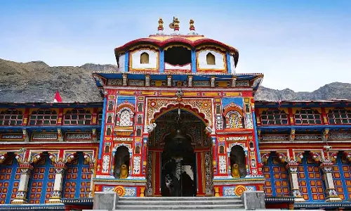 बद्रीनाथ में बना आस्था का नया कीर्तिमान