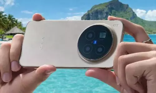 Vivo X500 सीरीज जल्द होगी ग्लोबल लॉन्च, घट सकती है बैटरी Vivo X500 सीरीज जल्द होगी ग्लोबल लॉन्च, घट सकती है बैटरी