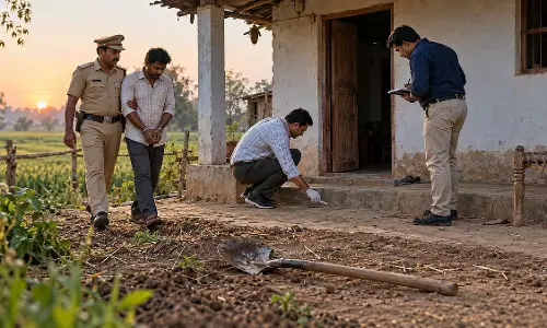 55 वर्षीय विधवा की हत्या का खुलासा बेटे पर लगा आरोप 48 घंटे में गिरफ्तार 55 वर्षीय विधवा की हत्या का खुलासा बेटे पर लगा आरोप 48 घंटे में गिरफ्तार