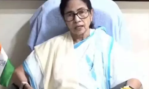 चुनाव आयोग पर ममता बनर्जी का बड़ा हमला ज्ञानेश कुमार की गिरफ्तारी की मांग