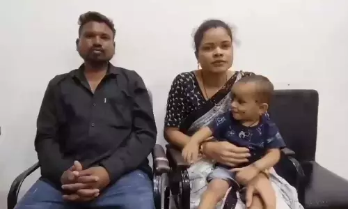 घर में घुसकर एक साल के बच्चे को ले गया युवक, 5 घंटे में नागपुर से सकुशल बरामद घर में घुसकर एक साल के बच्चे को ले गया युवक, 5 घंटे में नागपुर से सकुशल बरामद