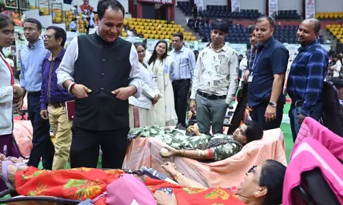 रायपुर में महिलाओं ने रक्तदान कर तोड़ी भ्रांति रायपुर में महिलाओं ने रक्तदान कर तोड़ी भ्रांति