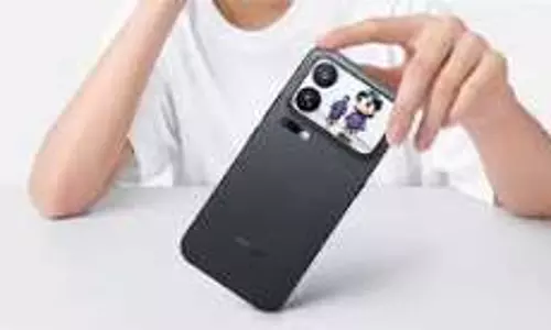 Xiaomi 18 Pro हुआ 200 मेगापिक्सल कैमरा, 7000mAh बैटरी के साथ लॉन्च Xiaomi 18 Pro हुआ 200 मेगापिक्सल कैमरा, 7000mAh बैटरी के साथ लॉन्च
