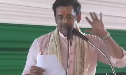 हम सभी एकजुट हैं रवि किशन ने BJP नेताओं का नाम लेकर दिया संदेश हम सभी एकजुट हैं रवि किशन ने BJP नेताओं का नाम लेकर दिया संदेश