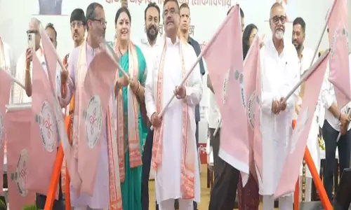 आग से निपटने के लिए बंगाल तैयार 226 आधुनिक फायर वाहन रवाना आग से निपटने के लिए बंगाल तैयार 226 आधुनिक फायर वाहन रवाना