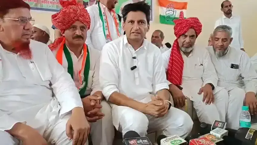 युवाओं के रोजगार को लेकर कांग्रेस की प्राथमिकता: दीपेंद्र हुड्डा युवाओं के रोजगार को लेकर कांग्रेस की प्राथमिकता: दीपेंद्र हुड्डा