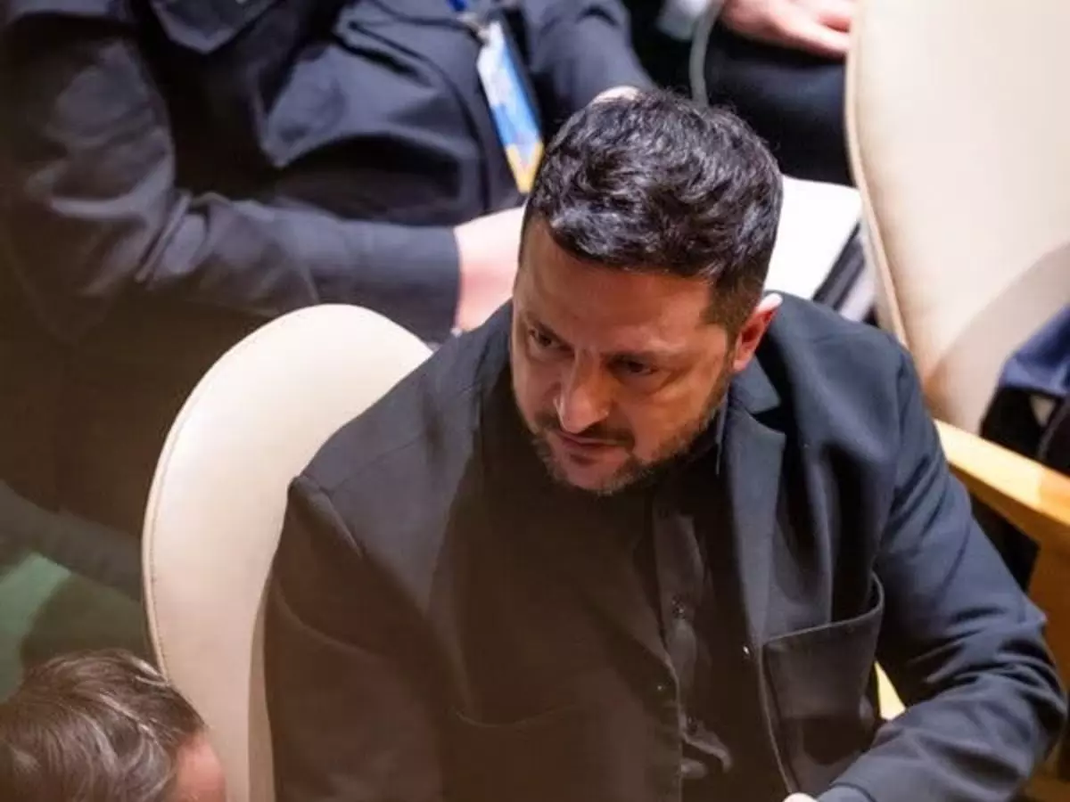 भारत पर 100% टैरिफ कानून का जेलेंस्की ने किया समर्थन भारत पर 100% टैरिफ कानून का जेलेंस्की ने किया समर्थन