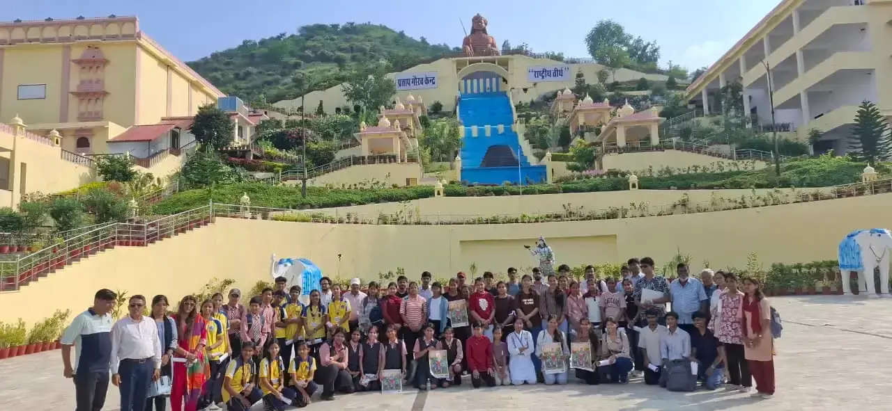 चित्रकला प्रतियोगिता में बच्चों ने दिखाई रचनात्मक प्रतिभा चित्रकला प्रतियोगिता में बच्चों ने दिखाई रचनात्मक प्रतिभा