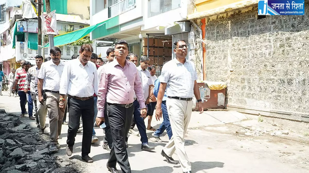 सिंहस्थ 2028 से पहले सड़क चौड़ीकरण में तेजी, कमिश्नर-कलेक्टर ने किया प्रमुख मार्गों का निरीक्षण सिंहस्थ 2028 से पहले सड़क चौड़ीकरण में तेजी, कमिश्नर-कलेक्टर ने किया प्रमुख मार्गों का निरीक्षण