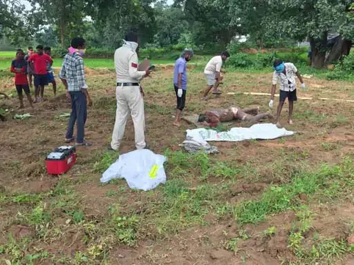 गणेश विसर्जन से लौटा फिर अचानक हुआ लापता, नदी में मिला युवक का शव गणेश विसर्जन से लौटा फिर अचानक हुआ लापता, नदी में मिला युवक का शव