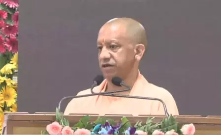 जीरो कमीशन पर चलेगी भारत टैक्सी, चालक को पांच लाख की सामाजिक सुरक्षा: सीएम योगी जीरो कमीशन पर चलेगी भारत टैक्सी, चालक को पांच लाख की सामाजिक सुरक्षा: सीएम योगी