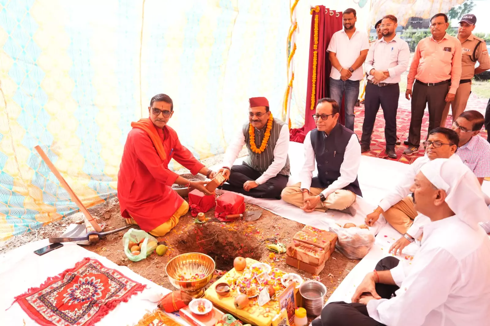 मुख्य सचिव ने किया आईआईएम काशीपुर के देहरादून कैंपस का भूमिपूजन मुख्य सचिव ने किया आईआईएम काशीपुर के देहरादून कैंपस का भूमिपूजन