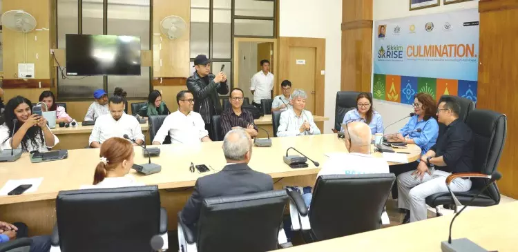 नए बिजनेस आइडिया को मिला मंच सिक्किम राइज ने किया सम्मानित नए बिजनेस आइडिया को मिला मंच सिक्किम राइज ने किया सम्मानित