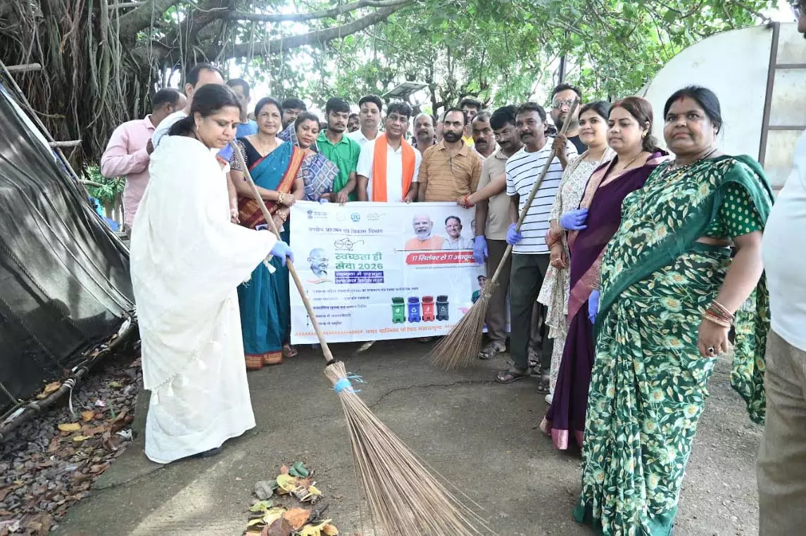 सेवा संकल्प अभियान के तहत बंधवा तालाब में स्वच्छता अभियान एवं वृक्षारोपण सेवा संकल्प अभियान के तहत बंधवा तालाब में स्वच्छता अभियान एवं वृक्षारोपण