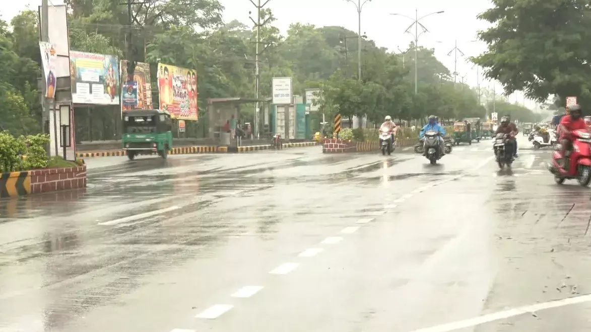 उत्तरी आंध्र प्रदेश में बाढ़ का खतरा, तट की ओर बढ़ रहा डिप्रेशन उत्तरी आंध्र प्रदेश में बाढ़ का खतरा, तट की ओर बढ़ रहा डिप्रेशन