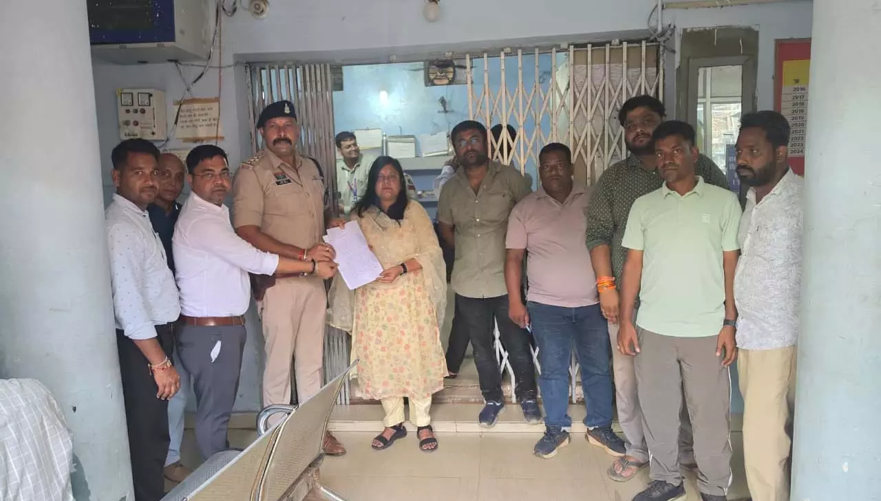 अतिक्रमण हटाने की कार्रवाई के दौरान रायपुर नगर निगम टीम से मारपीट और शासकीय कार्य में बाधा, FIR दर्ज अतिक्रमण हटाने की कार्रवाई के दौरान रायपुर नगर निगम टीम से मारपीट और शासकीय कार्य में बाधा, FIR दर्ज